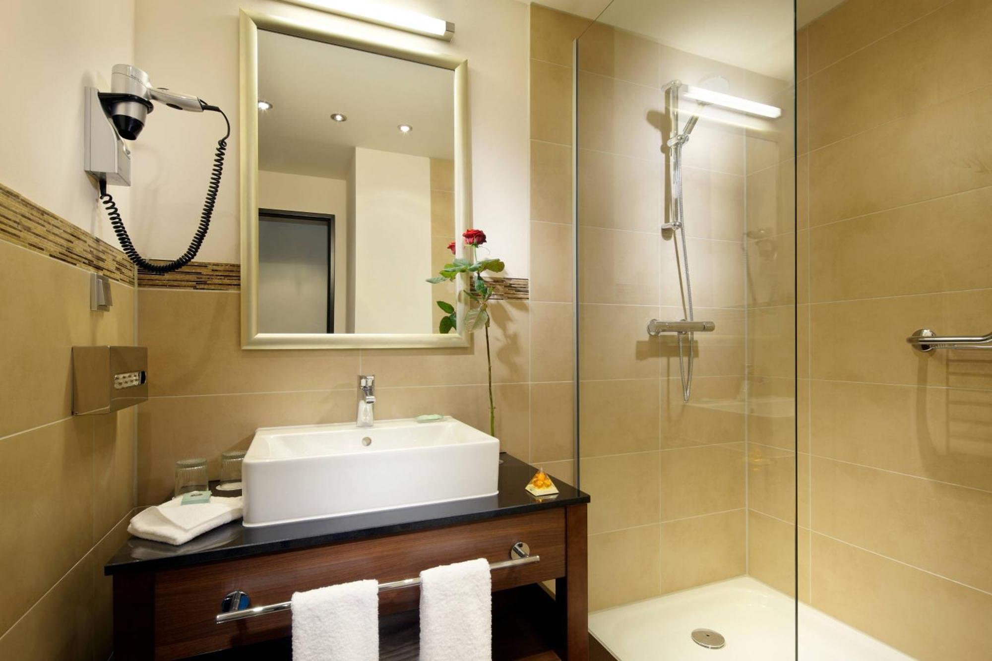 Hotel Courtyard By Marriott Brema